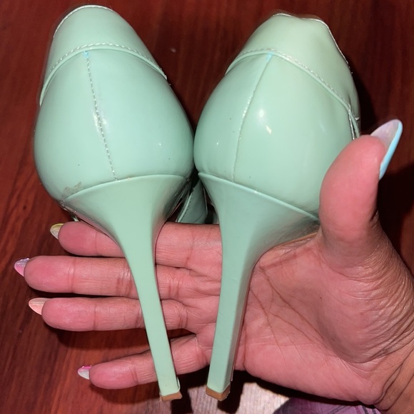Mint Green open toe sandal with criss-cross design - Picture 9 of 12
